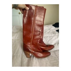 TRUE VINTAGE FRYE BOOTS, size 9 women’s
